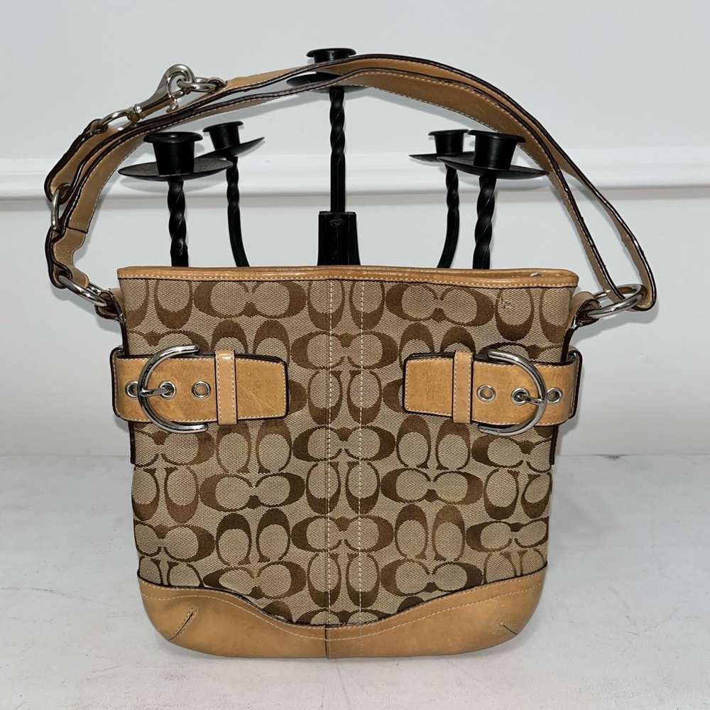 Coach Women's Handbag G065-3574